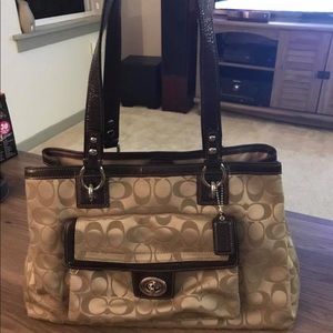 EUC authentic Coach purse/bag w/matching wallet
